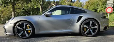 Porsche 911 Turbo (992.1) 2022 — Superbe coupé sportif, 28 500 km, garantie Porsche Approved — dashboard