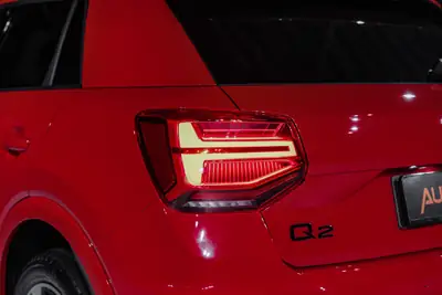 Audi Q2 35 TFSI S line — SUV compact sportif, kilométrage faible, garantie constructeur — Thumbnail 29