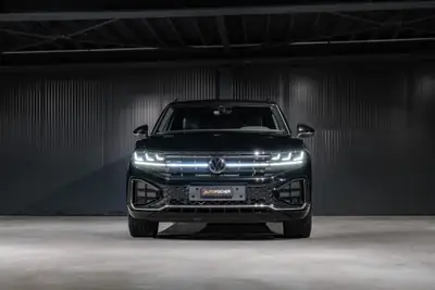 VW Touareg 3.0 TDI R-Line — SUV premium diesel, garantie constructeur et faible kilométrage — rear view