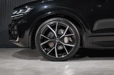 VW Touareg 3.0 TDI R-Line — SUV premium diesel, garantie constructeur et faible kilométrage — Thumbnail 29