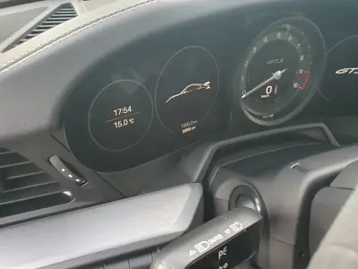 Porsche 911 GT3 PDK — Coupé sportif pur-sang, 9800 km seulement — interior