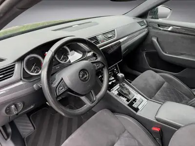 Škoda Superb Combi 2.0 TDi SportLine+ 4x4 — Monospace diesel robuste, 126 000 km, traction intégrale — Thumbnail 9