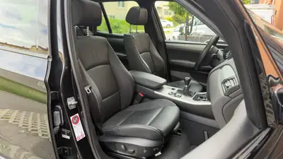 BMW X3 xDrive 20d — Pack M, cuir et technologie, SUV diesel affirmé — Miniatura 25