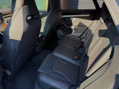 Lamborghini Urus 4.0 V8 — Performance et luxe SUV, seulement 69'900 km — Miniature 15
