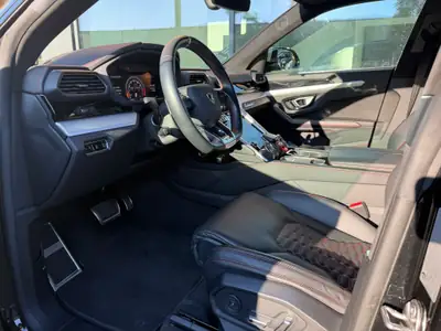 Lamborghini Urus 4.0 V8 — Performance et luxe SUV, seulement 69'900 km — Miniature 13