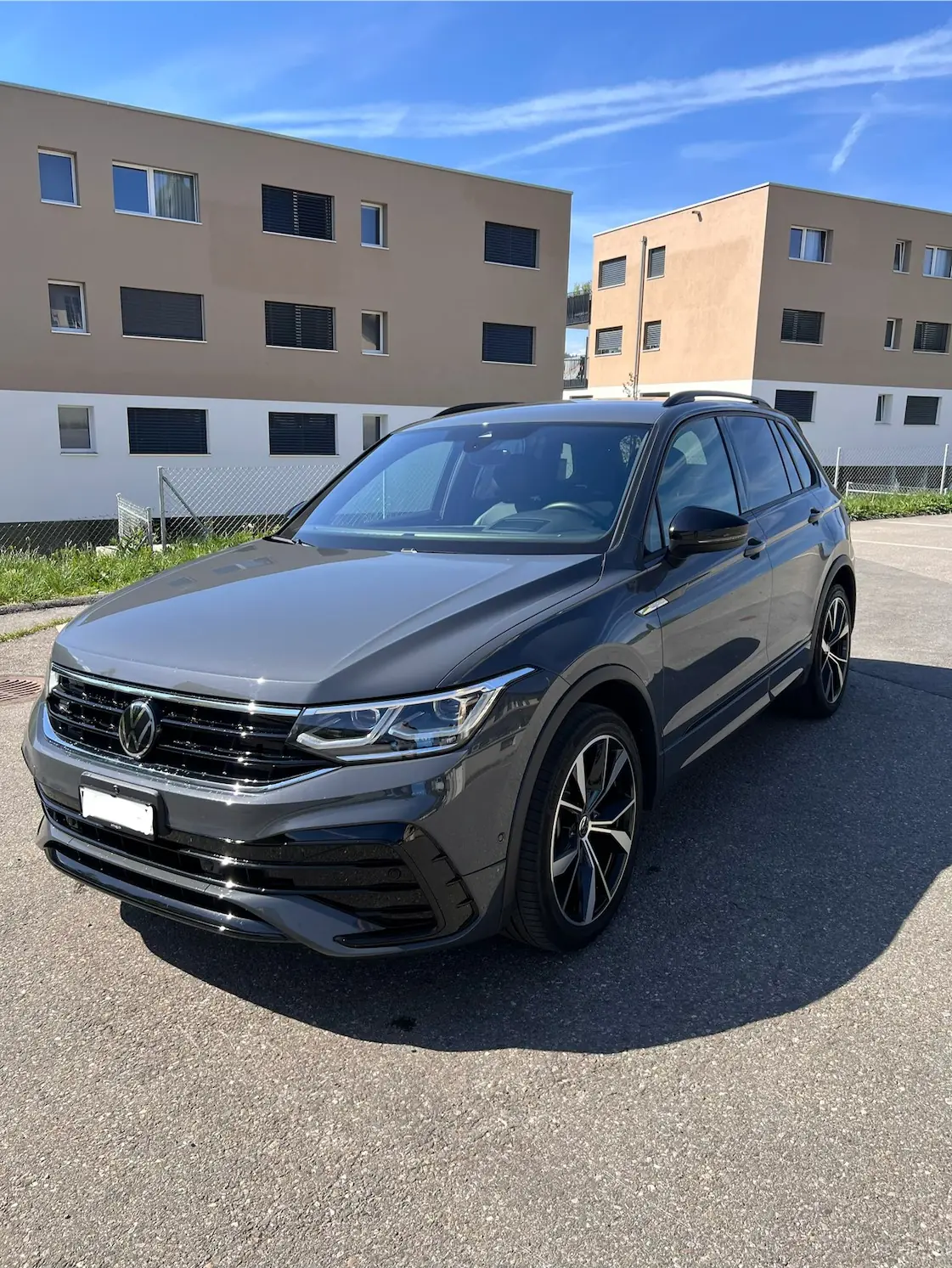 VW Tiguan 2.0 TDI R-Line — SUV fiable 85'000 km, motorisation efficace