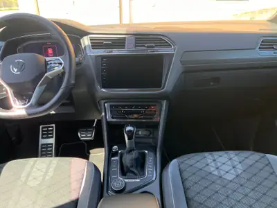 VW Tiguan 2.0 TDI R-Line — SUV fiable 85'000 km, motorisation efficace — intérieur