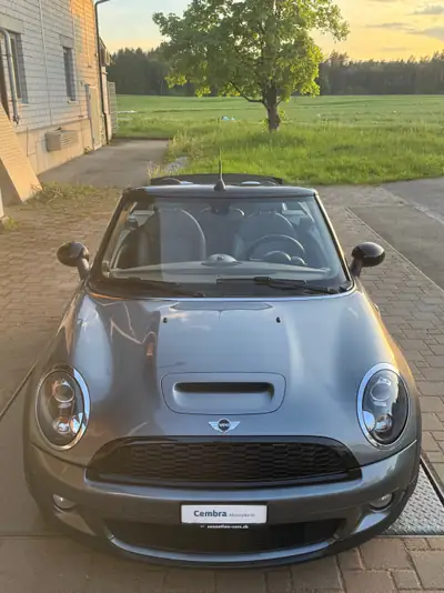 MINI Cooper S Cabriolet — Roadster sportif et ludique, 114'500 km, sans sinistre — intérieur
