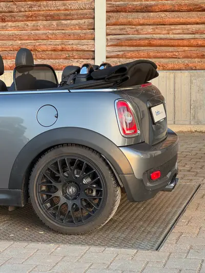 MINI Cooper S Cabriolet — Roadster sportif et ludique, 114'500 km, sans sinistre — Miniature 11