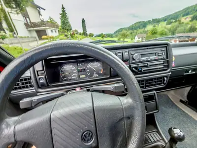 VW Golf 1.8 Syncro Country 1990 — Restauration complète 2024, état usine — Miniature 15