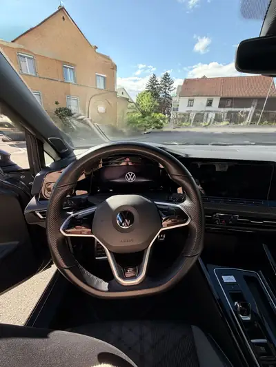 VW Golf 8 eTSI R-Line DSG — Hybride essence performant, 51'100 km seulement — Thumbnail 8