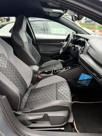 VW Golf 8 eTSI R-Line DSG — Hybride essence performant, 51'100 km seulement — Thumbnail 9