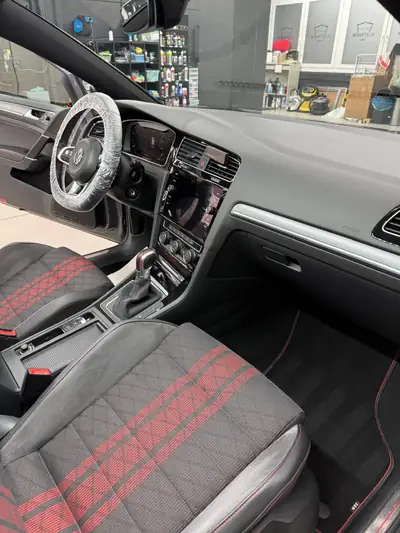 VW Golf GTI TCR — Sportive compacte 290 ch, transmission semi-automatique — tableau de bord