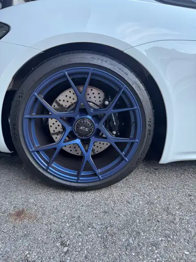 Porsche 718 Cayman GT4 RS PDK Weissach — Sportive extrême, 5650 km seulement — Thumbnail 8