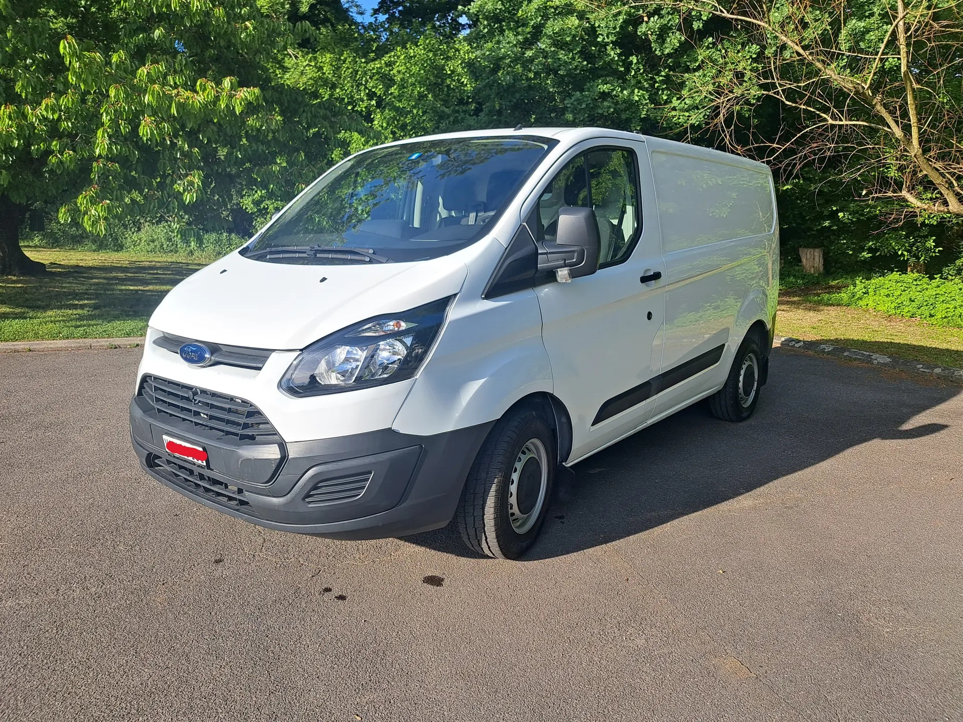 Ford Transit Custom 2.2 TDCi 100 — Utilitaire fiable, 56'000 km, excellent état