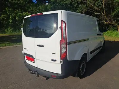 Ford Transit Custom 2.2 TDCi 100 — Utilitaire fiable, 56'000 km, excellent état — Armaturenbrett
