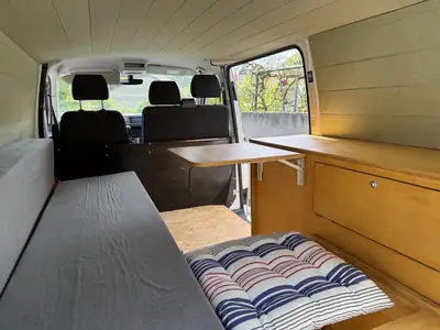 Volkswagen T6 2.0 TDI 180 DSG 4Motion — Van aménagé robuste, transmission intégrale — tableau de bord