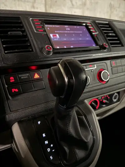 Volkswagen T6 2.0 TDI 180 DSG 4Motion — Van aménagé robuste, transmission intégrale — Miniature 14