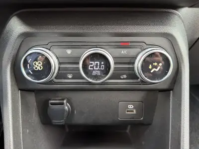Dacia Sandero TCe 90 Comfort CVT — Citadine automatique économe, 49'600 km seulement — Thumbnail 21