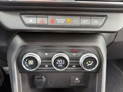 Dacia Sandero TCe 90 Comfort CVT — Citadine automatique économe, 49'600 km seulement — Thumbnail 22