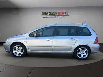 Peugeot 307 Break 2.0 HDI — Diesel fiable, attelage 1400 kg, cuir premium — rear view