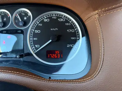 Peugeot 307 Break 2.0 HDI — Diesel fiable, attelage 1400 kg, cuir premium — Thumbnail 11