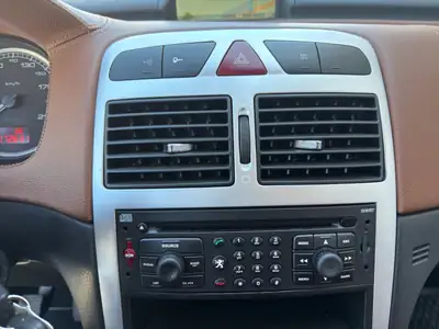 Peugeot 307 Break 2.0 HDI — Diesel fiable, attelage 1400 kg, cuir premium — Thumbnail 16