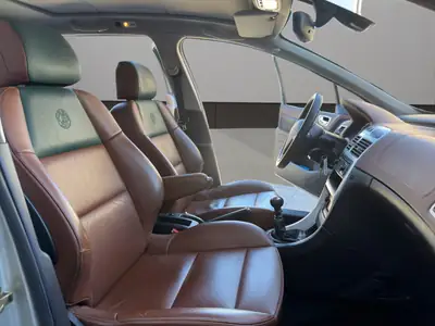 Peugeot 307 Break 2.0 HDI — Diesel fiable, attelage 1400 kg, cuir premium — Thumbnail 17