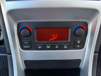 Peugeot 307 Break 2.0 HDI — Diesel fiable, attelage 1400 kg, cuir premium — Thumbnail 22