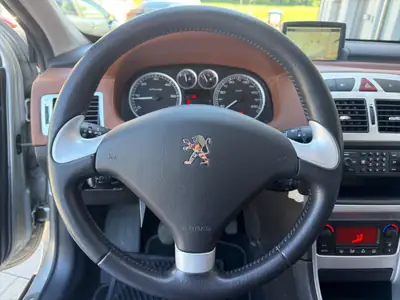 Peugeot 307 Break 2.0 HDI — Diesel fiable, attelage 1400 kg, cuir premium — Thumbnail 25