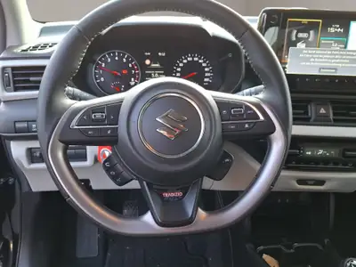 Suzuki Swift 1.2 Tradizio Hybrid 4x4 — Citadine polyvalente, hybride et tout-terrain — Miniatur 7