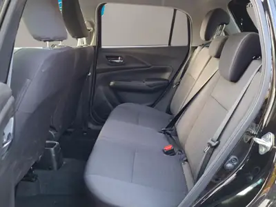 Suzuki Swift 1.2 Tradizio Hybrid 4x4 — Citadine polyvalente, hybride et tout-terrain — Miniatur 11