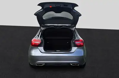 Mercedes-Benz A 180 — Berline compacte automatique, faible kilométrage et garantie 12 mois — Miniature 10