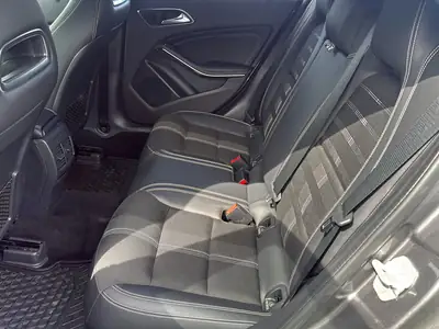 Mercedes-Benz A 180 — Berline compacte automatique, faible kilométrage et garantie 12 mois — Miniature 14
