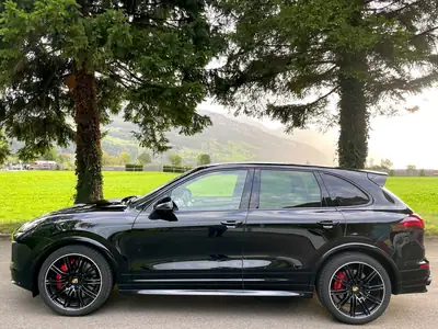 Porsche Cayenne GTS PDK Facelift — 440 ch, Coupé sportif premium, Historique sans sinistre — vue extérieure