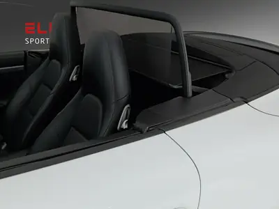 Porsche 911 Carrera 4S Cabrio — Roadster mythique, 450 ch et toutes roues motrices — intérieur