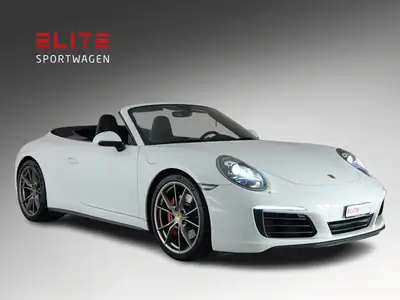 Porsche 911 Carrera 4S Cabrio — Roadster mythique, 450 ch et toutes roues motrices — tableau de bord