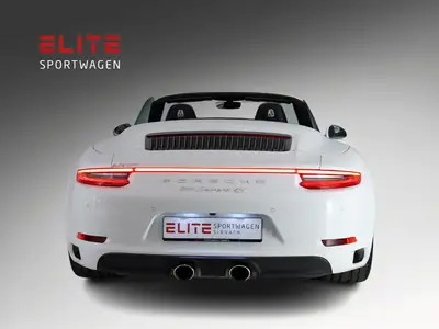 Porsche 911 Carrera 4S Cabrio — Roadster mythique, 450 ch et toutes roues motrices — Miniature 8