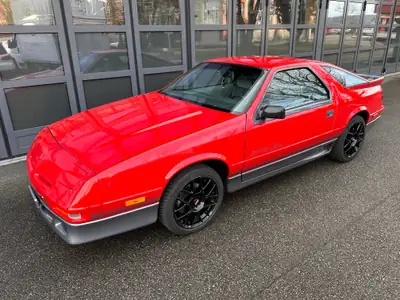 Chrysler GS Daytona Turbo 2 — Coupé sportif des années 80 en état impeccable — Miniature 9