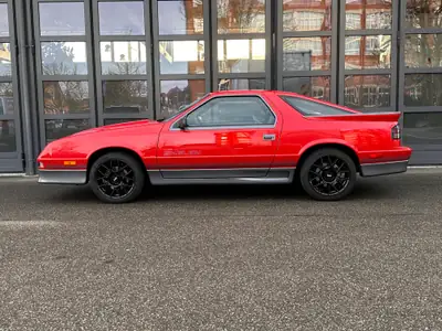 Chrysler GS Daytona Turbo 2 — Coupé sportif des années 80 en état impeccable — Miniature 10