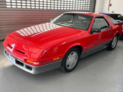 Chrysler GS Daytona Turbo 2 — Coupé sportif des années 80 en état impeccable — Miniature 15