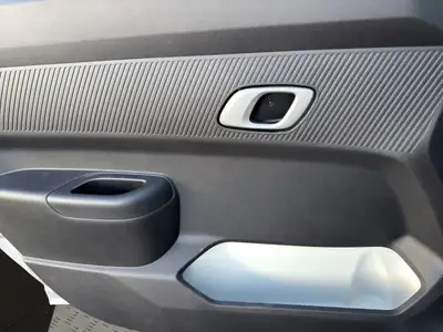 Dacia Spring 27 kWh Extreme — Citadine électrique compacte, garantie constructeur complète — Thumbnail 12