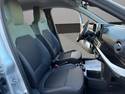 Dacia Spring 27 kWh Extreme — Citadine électrique compacte, garantie constructeur complète — Thumbnail 17