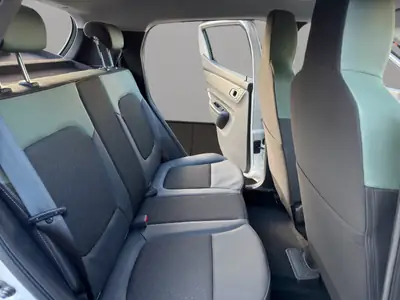 Dacia Spring 27 kWh Extreme — Citadine électrique compacte, garantie constructeur complète — Thumbnail 18