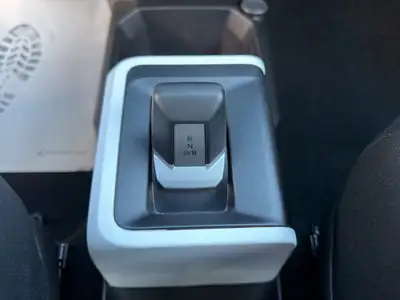 Dacia Spring 27 kWh Extreme — Citadine électrique compacte, garantie constructeur complète — Thumbnail 22