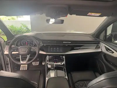 Audi SQ7 4.0 V8 TFSI — SUV 7 places haute performance, 34'000 km seulement — detail