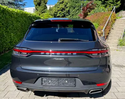 Porsche Macan 2.0 — Sportivité et élégance, 72'000 km seulement — arrière