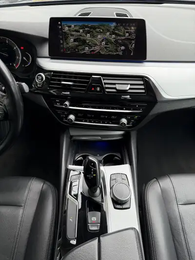 BMW 520 Diesel 2019 — Berline élégante, boîte auto, sans sinistre — Miniature 7