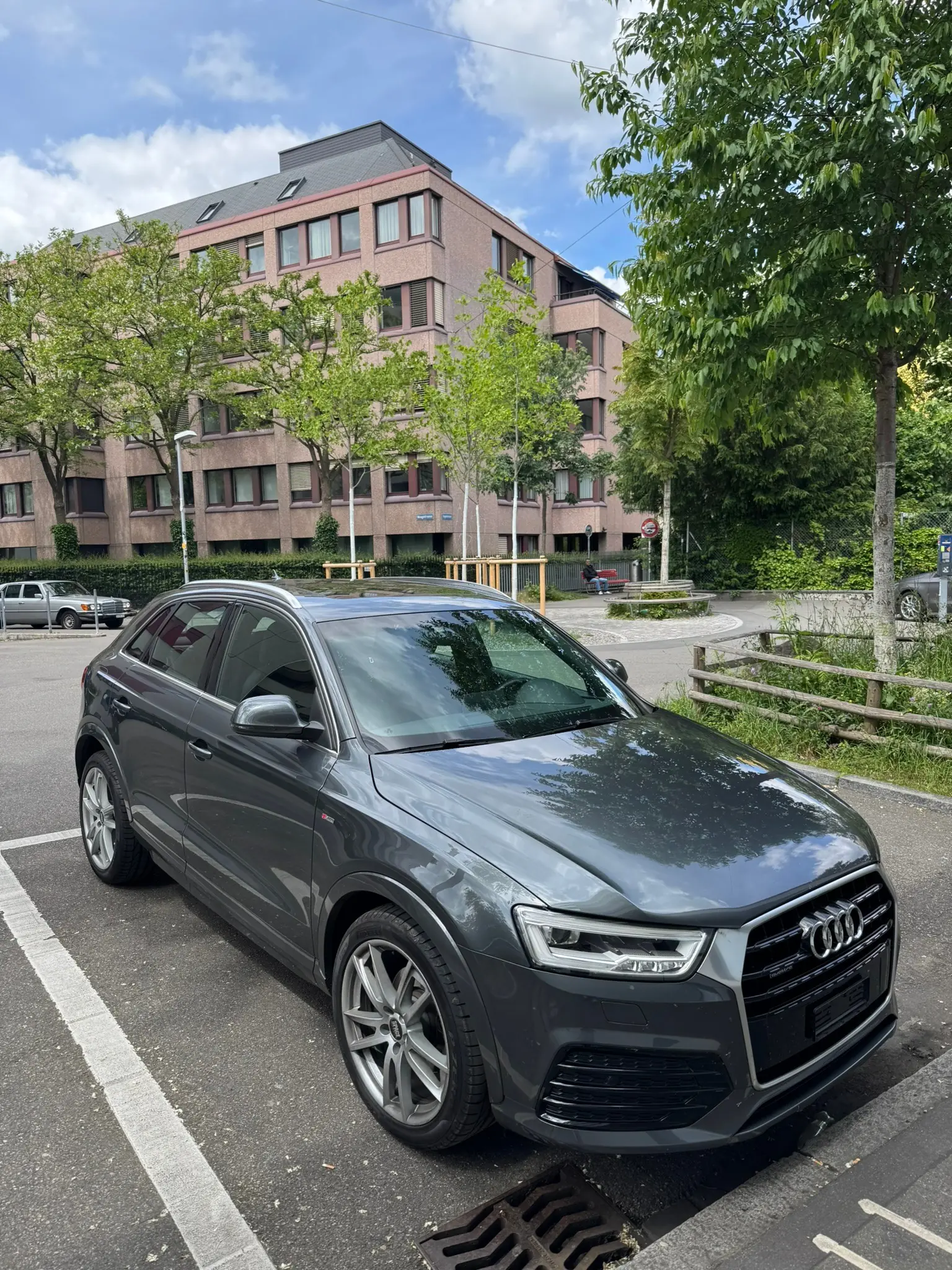 Audi Q3 2.0 TFSI Sport quattro — SUV compact performant, 59 500 km, traction intégrale — Außenansicht