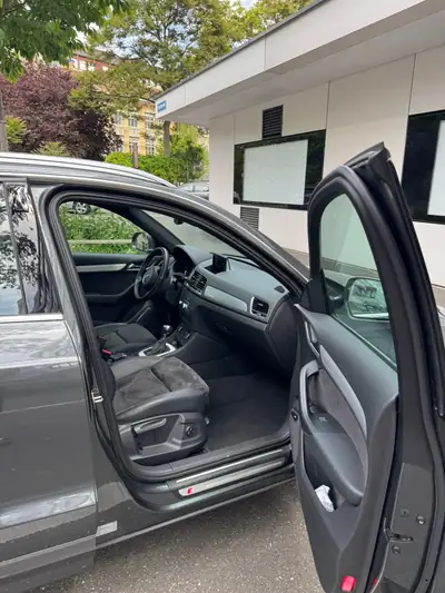 Audi Q3 2.0 TFSI Sport quattro — SUV compact performant, 59 500 km, traction intégrale — Heckansicht